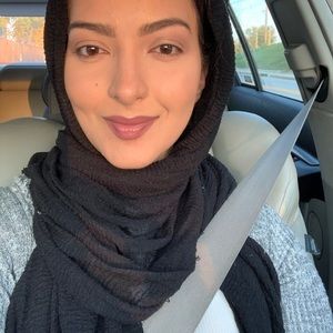 Meet your Posher, Samia